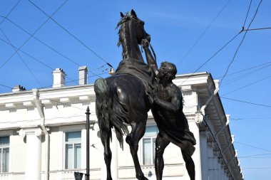 Parktaki tarihi anıt