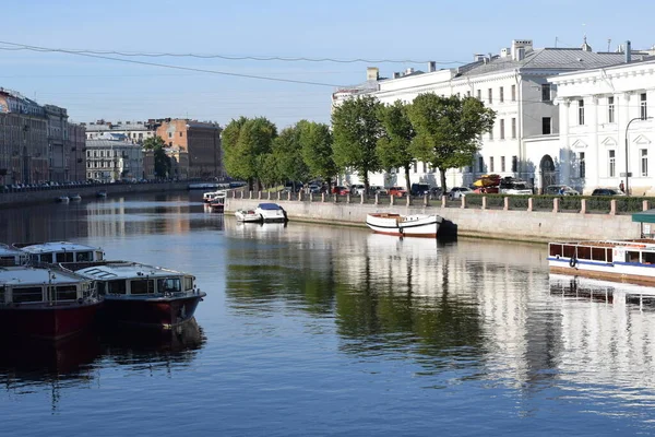 Pleasure Boat Water Channel — Stock Photo, Image