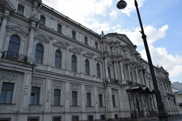 Details Der Fassade Eines Historischen Gebäudes — Stockfoto