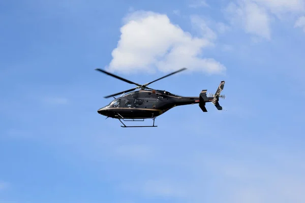 Uçak Helikopteri Yolcu Uçakları Için Nakliye — Stok fotoğraf