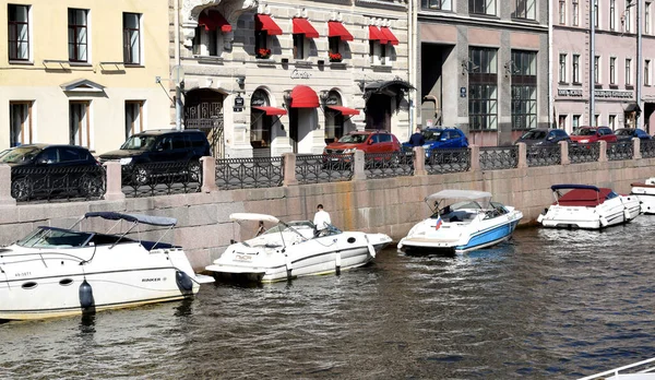 Pleasure Boats Canal Place Water Walks — Stock Photo, Image