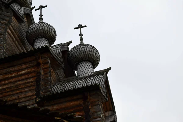 Kilise Ahşap Binalar Kırsal Alanlar Köydeki Çiftlikler — Stok fotoğraf