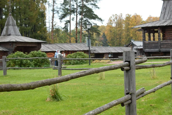 Dřevěné Stavby Krajina Statek Obci — Stock fotografie