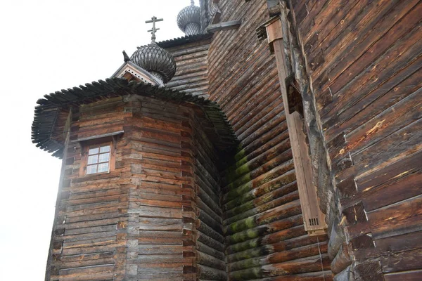 Kostel Dřevěné Stavby Venkov Statek Obci — Stock fotografie
