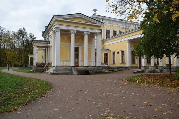 Palace Parken Plats För Promenader — Stockfoto