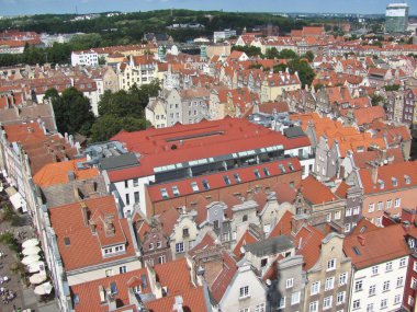 12 Ağustos , 2019. Gdansk, Polonya. Eski şehir - City Hall kulesinden panoramik manzara.