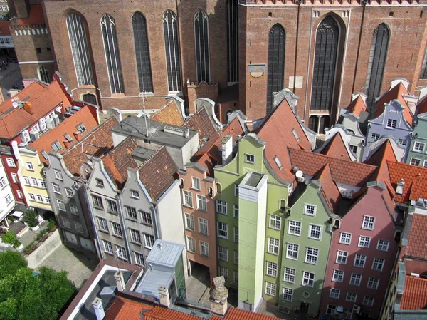 Gdansk, Pologne. Vieille ville - vue panoramique depuis la tour de l'hôtel de ville . — Photo