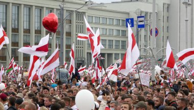 Beyaz Rusya 'da yapılan cumhurbaşkanlığı seçimleri sonrasında görevdeki hükümete karşı barışçıl protesto eylemleri.