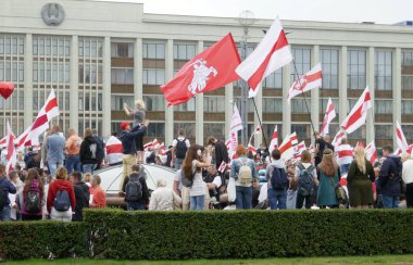 Beyaz Rusya 'da yapılan cumhurbaşkanlığı seçimleri sonrasında görevdeki hükümete karşı barışçıl protesto eylemleri.