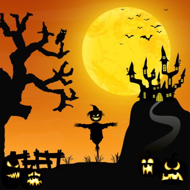 Korkunç cadılar bayramı şatosu. Turuncu dolunayın önündeki tepede. Yarasalar, korkunç balkabakları ve bir korkuluk.