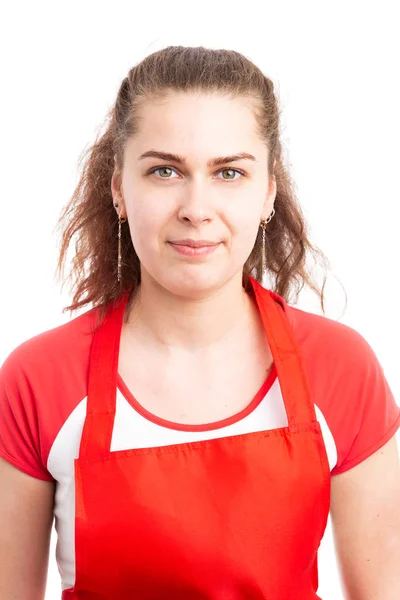 Retrato Jovem Empregada Supermercado Vestindo Avental Vermelho Isolado Fundo Branco — Fotografia de Stock