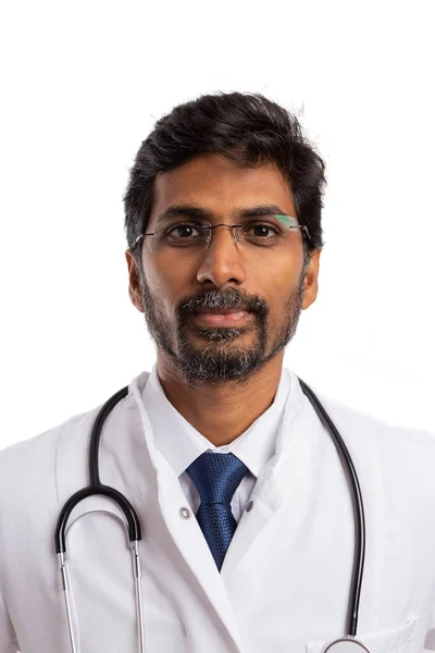 Indiase Man Medic Portret Dragen Van Bril Bril Geïsoleerd Witte — Stockfoto