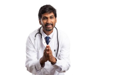 Hint sağlık görevlisi erkek ya da avuç beyaz arka plan üzerinde izole jest isteyen olarak birlikte yalvarıyor doktor