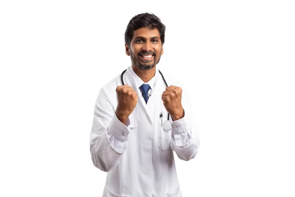 Udane Indian Mężczyzna Medyka Prosimy Wyrażenie Trzymając Się Ręce Pięści — Zdjęcie stockowe