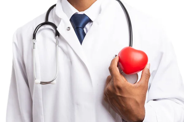 Indischer Arzt Legt Rote Herzform Auf Die Brust Als Kardiologisches — Stockfoto