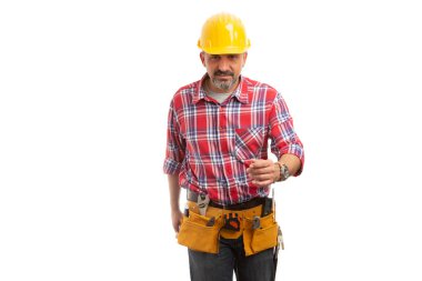 Beyaz stüdyo arka plan üzerinde izole kameraya doğru yürüyüş Oluşturucu