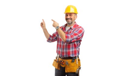 Dost inşaat işçi arkasında izole üzerinde beyaz boş boşaltmak, işaret parmakları ile işaret