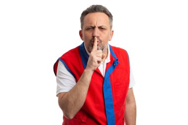 Gestur sus yapma hipermarket çalışan