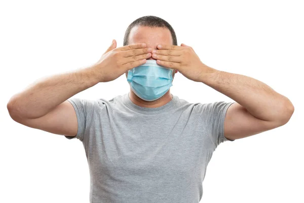 Λευκό Ανδρικό Μοντέλο Που Φοράει Μάσκα Πρόληψης Της Γρίπης Μιας — Φωτογραφία Αρχείου