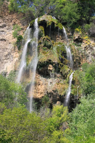 Una Foto Della Bellissima Cascata Polska Skakavitsa Situata Nella Montagna — Foto Stock