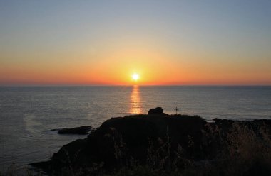 Bulgaristan'ın Karadeniz sahil üzerinde romantik gündoğumu