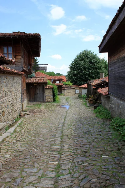 Zheravna 的一般看法 在保加利亚的正宗老村 他的复兴之家闻名 — 图库照片