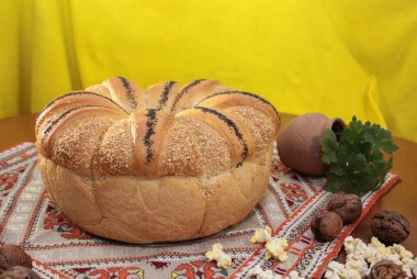 Pide, biber, ceviz, patlamış mısır ve Sardunya bir grup geleneksel Bulgar Noel - unsurları