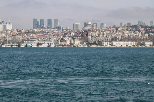 Vista General Pintoresca Ciudad Estambul Tomada Desde Bósforo —  Fotos de Stock