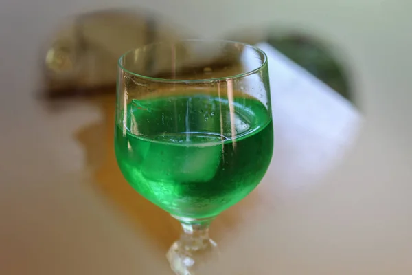 Primer Plano Del Vaso Menta Fría Fresca Con Hielo — Foto de Stock