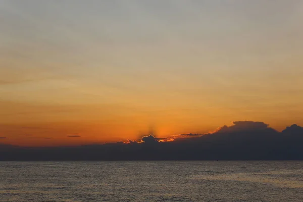 Amanecer Dorado Sobre Costa Búlgara Del Mar Negro — Foto de Stock