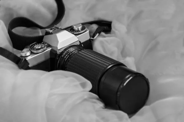 Imagem Close Uma Câmera Vintage Preto Branco — Fotografia de Stock