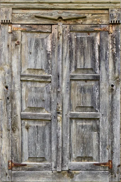 Metal izve tırnaklar ve eski çivi ile ahşap pencere koruyucuları Fotoğraf desen. — Stok fotoğraf