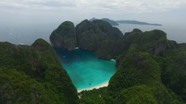 Vista Aérea Icónica Bahía Tropical Maya Islas Phi Phi Tailandia — Vídeo de stock