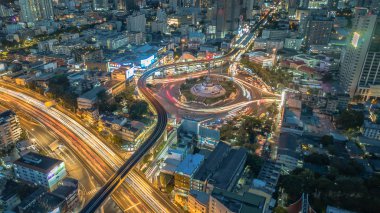 Bangkok gece zaman Zafer Anıtı havadan görünümü, Tayland
