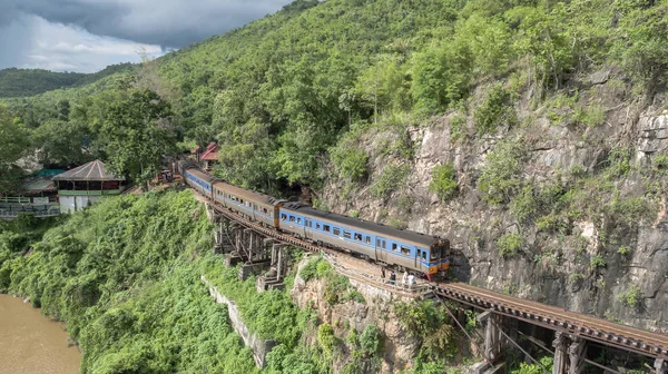 Mağara Krasae, Kanchanaburi, Tayland 'da havadan görünüm ölüm demiryolu