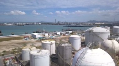 Harita Ta Phut Endüstriyel Malikânesi 15 Temmuz 2019 - Tayland 'daki Tap Ta Phut Endüstriyel Estate Rayong' daki petrokimya fabrikasının veya rafineri fabrikasının havadan görünüşü 