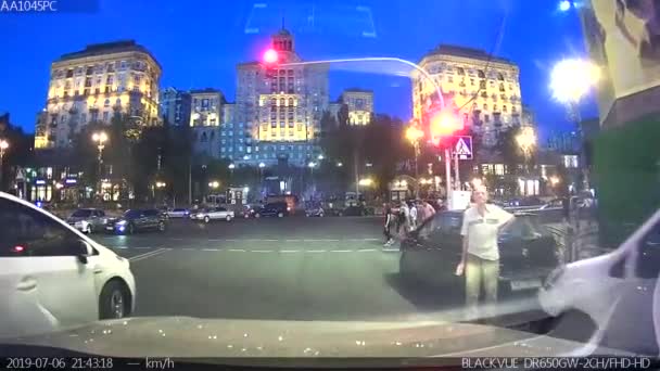 Kiev Oekraïne Juli 2019 Een Schokkend Moment Een Baby Een — Stockvideo