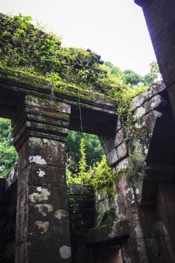 Wat Phu bir Dünya Mirası Alanı, Laos en eski tarihi yerlerinden biri bir Hindu tapınağı.