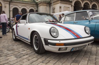 Sofia, Bulgaristan - 19 Mayıs 2018: Retro geçit eski retro ya da eski model araba ya da otomobil