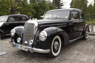 Sofia, Bulgaristan - 19 Mayıs 2018: Retro geçit eski retro ya da eski model araba ya da otomobil