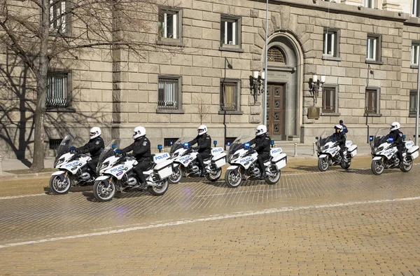 Policía motocicleta escolta —  Fotos de Stock