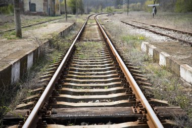 terk edilmiş tren istasyonu