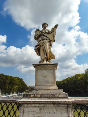 Angel ile Sudarium Saint Angel Köprüsü, Roma, İtalya. 