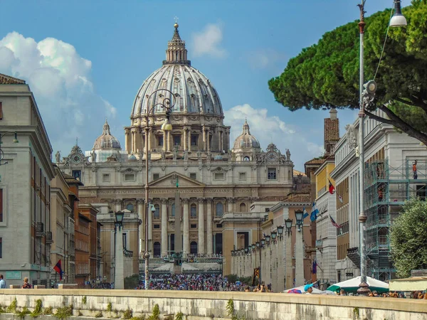앞면에 보이는 베드로 바실리카 바티칸 이탈리아 — 스톡 사진