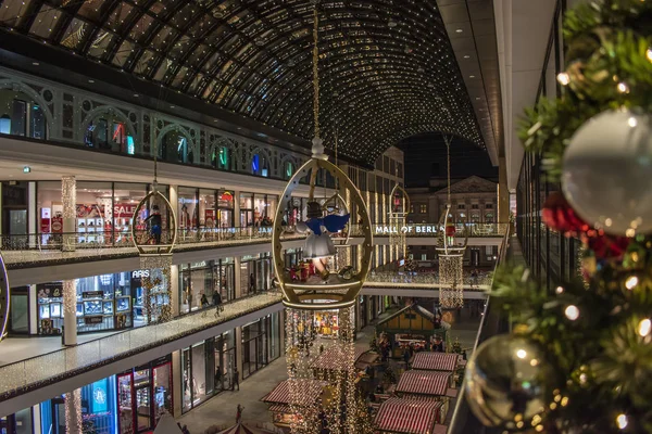 Berlin Allemagne Décembre 2018 Centre Commercial Berlin Illuminé Décoré Pour — Photo