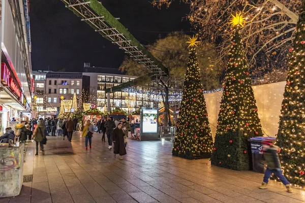 Breitscheidplatz Vánoční trh. — Stock fotografie