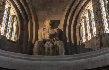 Milletler Savaşı iç anıtı