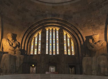 Milletler Savaşı iç anıtı