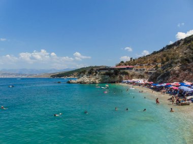 Pulebardha Plajı manzarası.