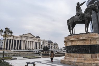 Goce Delcev heykelinin görünümü